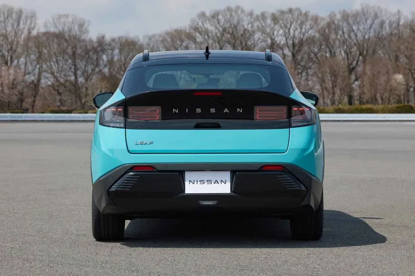Nissan Leaf 2026 traseira