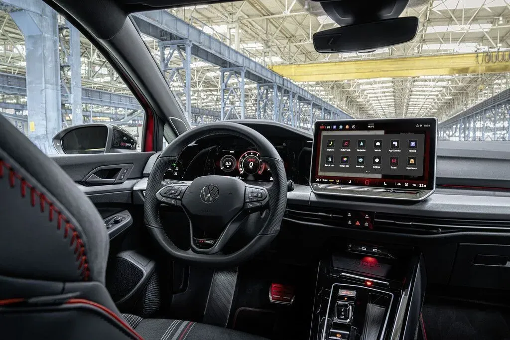 Volkswagen Golf GTI 50 Edition em Nürburgring Interior