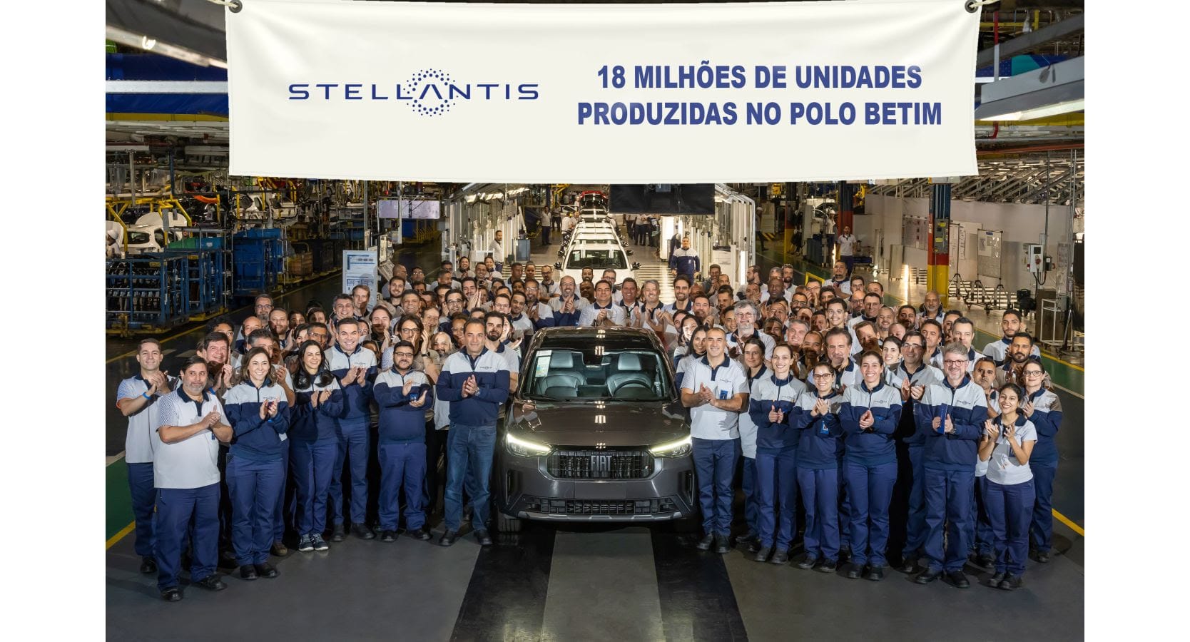Polo da Stellantis em Betim atinge 18 milhões de veículos produzidos com Fastback Hybrid e inicia contagem para os 50 anos da Fiat no Brasil