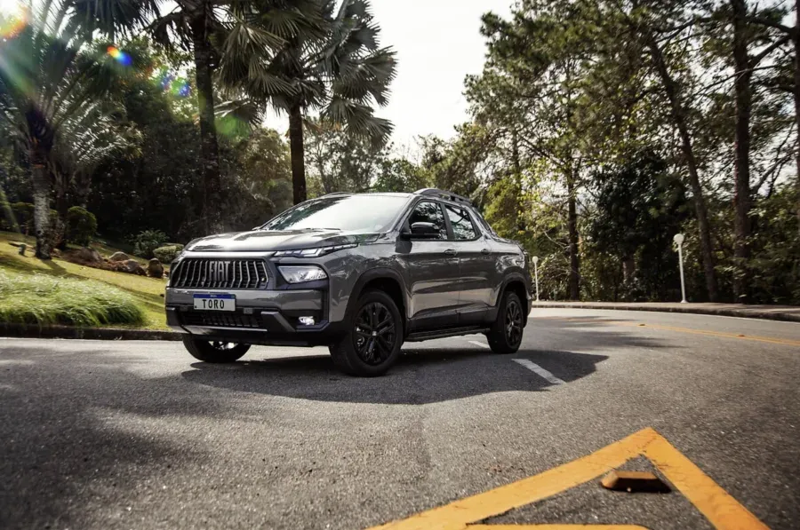 A picape que te faz esquecer que está numa picape: Conheça a Fiat Toro Ultra 2026