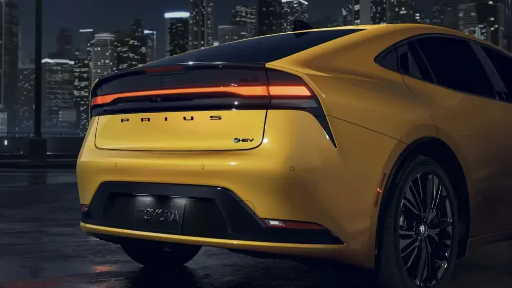 Toyota afirma: “Um carro elétrico polui tanto quanto três híbridos”, veja post image