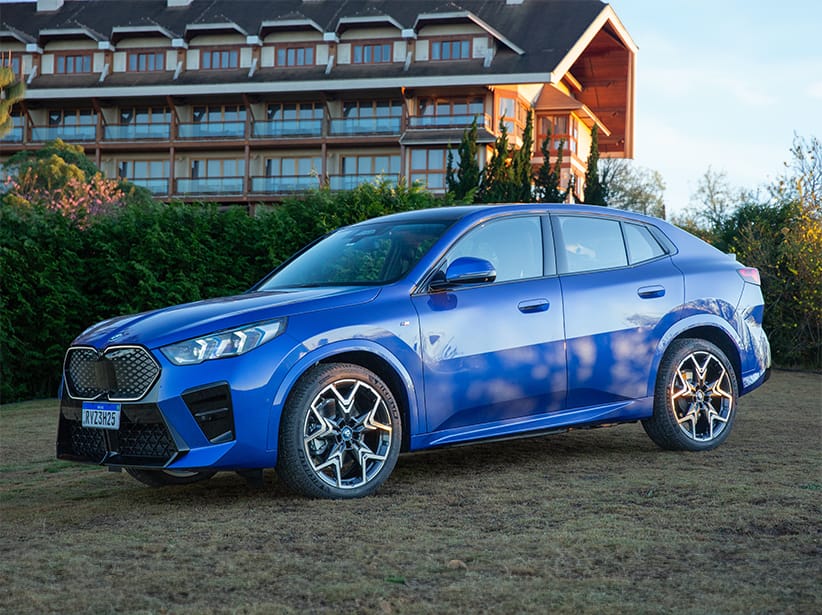BMW faz recall de carros elétricos por risco de perda repentina de potência post image