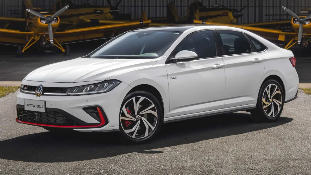 A lenda está de volta: Novo VW Jetta GLI 2026 chega ao Brasil por R$ 269.990 com novo visual e mais tecnologia post image