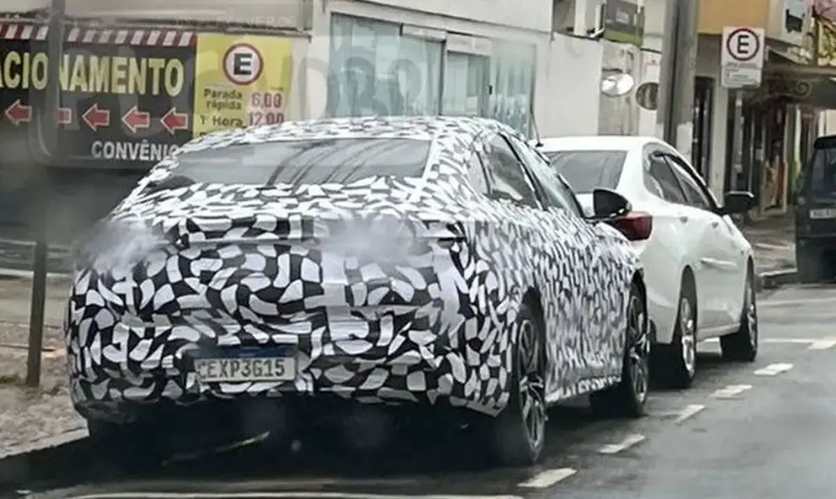Novo BYD Seal 07 DM-i é flagrado no interior de SP: sedã híbrido chinês promete luxo e alta tecnologia no Brasil