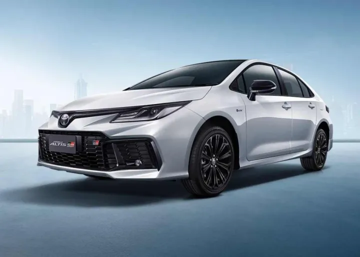 Toyota Corolla 2025: Novo multimĂdia de 10", piloto automático Stop & Go e preço a partir de R$ 158.500
