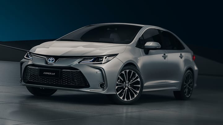 Novo Toyota Corolla GLi Hybrid chega com o melhor preço entre os híbridos no Brasil