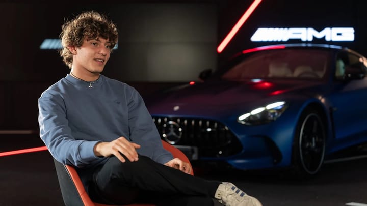 Kimi Antonelli vai à escola com um Mercedes-AMG GT 63 de R$ 1,3 milhão