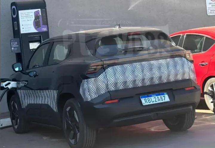 Suzuki e‑Vitara é flagrado em Goiás e pode marcar retorno da marca ao Brasil com SUV elétrico
