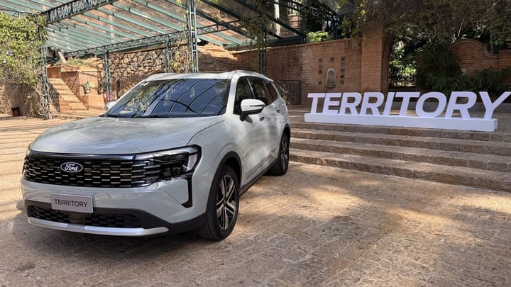 Ford Territory 2026 chega por R$ 215 mil com motor turbo, teto solar e pacote tecnológico completo