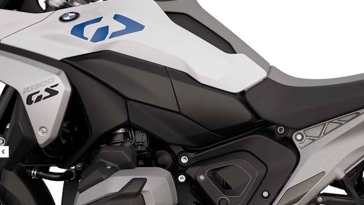 Não é uma BMW, mas essa scooter está chamando atenção por onde passa