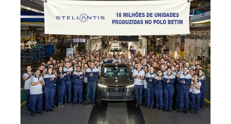 Polo da Stellantis em Betim atinge 18 milhões de veículos produzidos com Fastback Hybrid e inicia contagem para os 50 anos da Fiat no Brasil post image