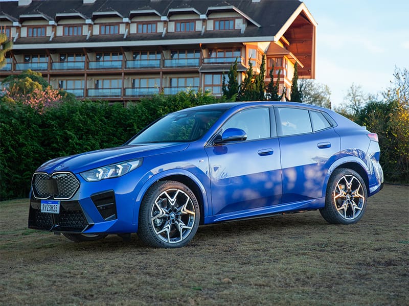 BMW faz recall de carros elétricos por risco de perda repentina de potência post image
