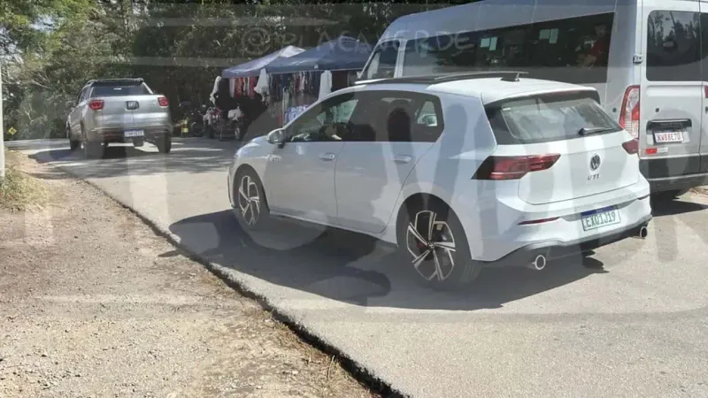 VW Golf GTI 2025 é flagrado em testes no Brasil com novas rodas e visual atualizado post image