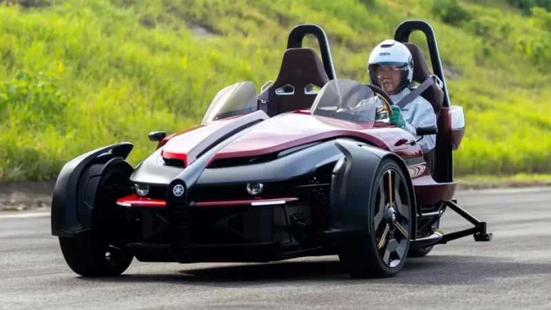 Parece um carro de videogame, mas é real: Yamaha choca Salão de Tóquio com o excêntrico Tricera post image