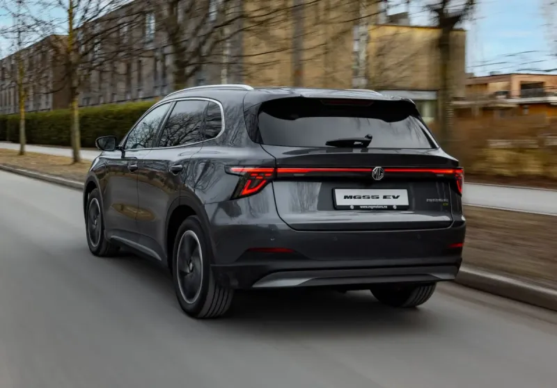 Novos carros da MG chegam ao Brasil com esportivo mais rápido que Porsche post image